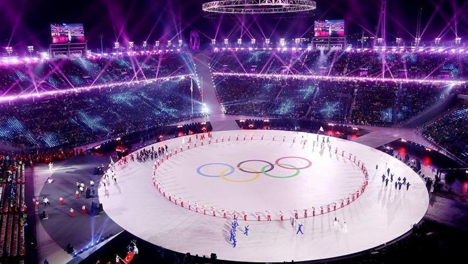 La Ceremonia de Apertura presenta a todos los países y deportistas que disputaran los JJOO