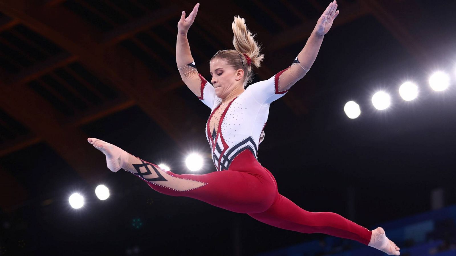 La gimnasta Elizabeth Seitz, con el traje de cuerpo entero que ha utilizado el equipo alemán en Tokyo 2020