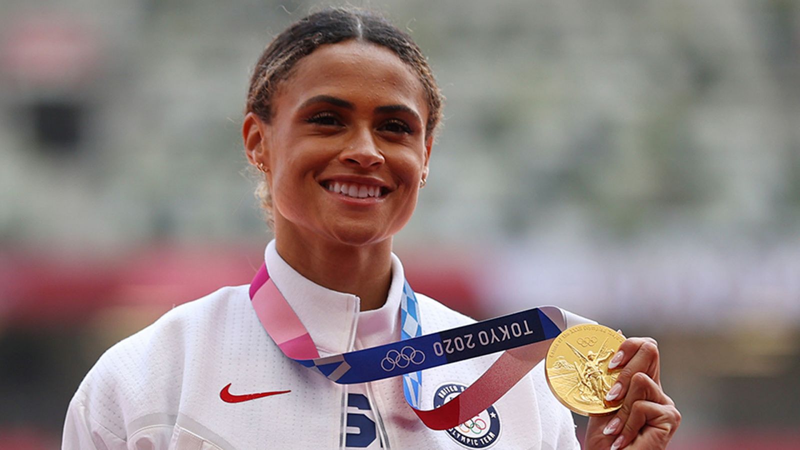 La estadounidense Sydney McLaughlin gana la medalla de oro en los 400 m valla