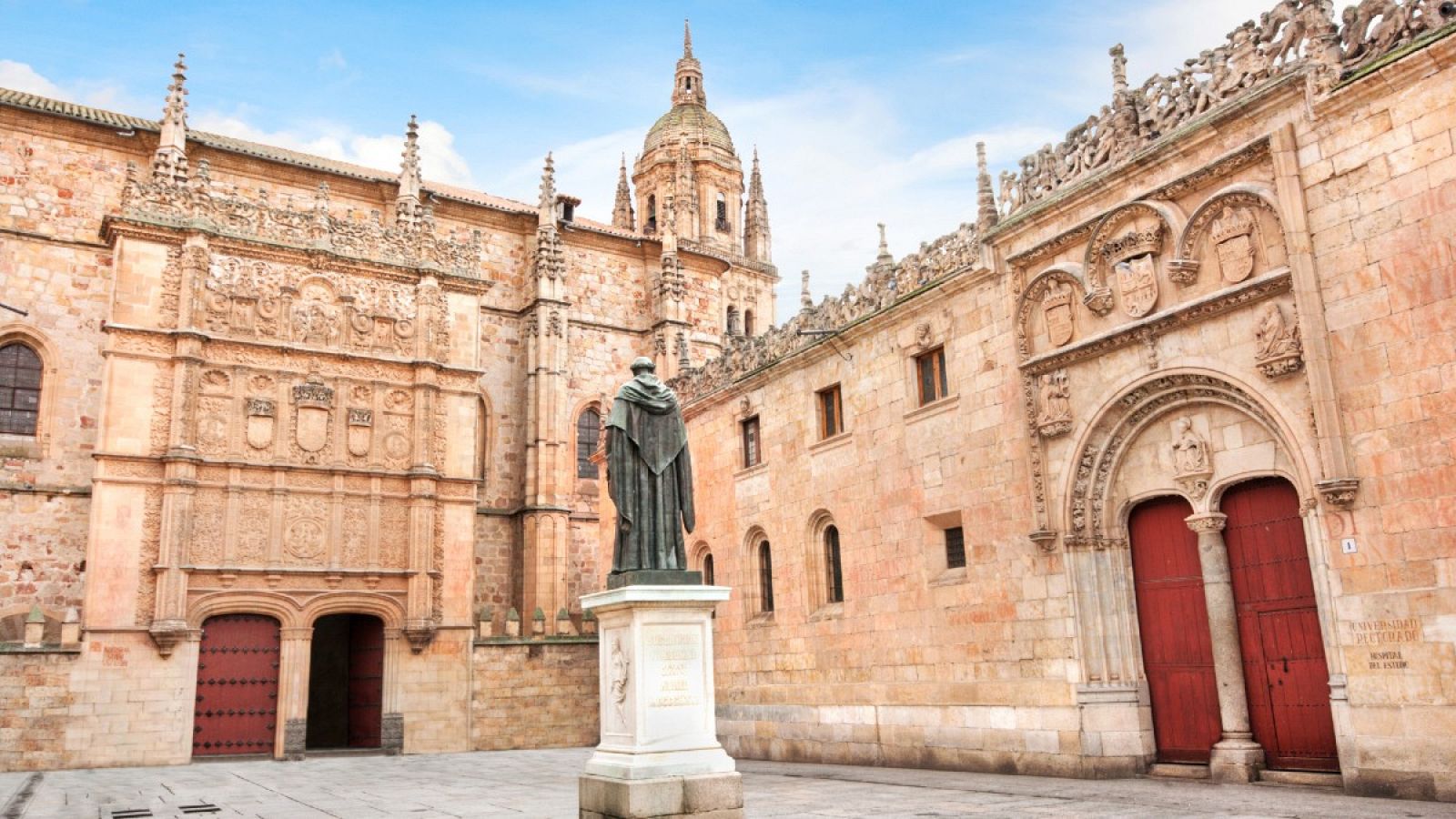 La Universidad de Salamanca, la más antigua de España, es una de las 500 mejores instituciones del mundo