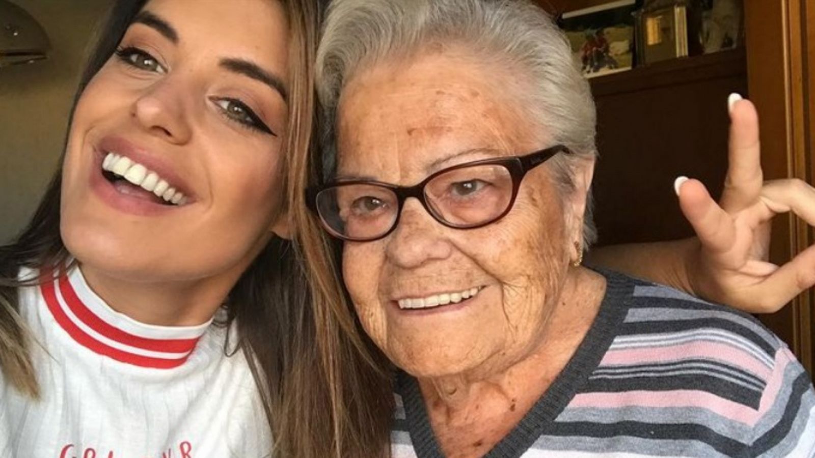 La emotiva despedida de Dulceida tras perder a su abuela: "Debería ser eterna"