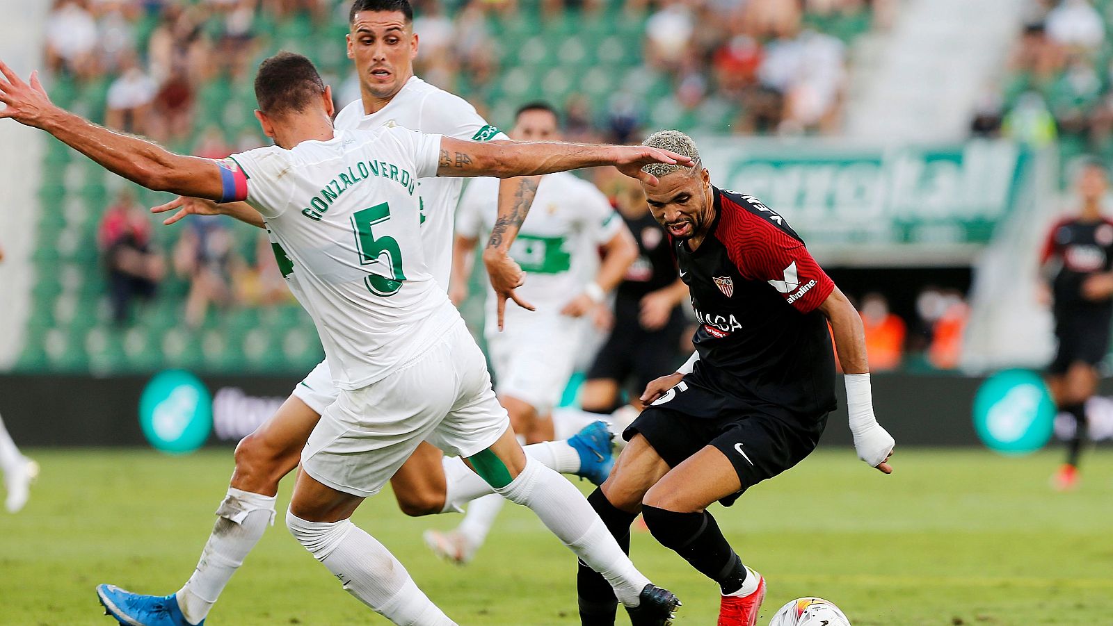 Empate entre Elche y Sevilla en la tercera jornada de Liga