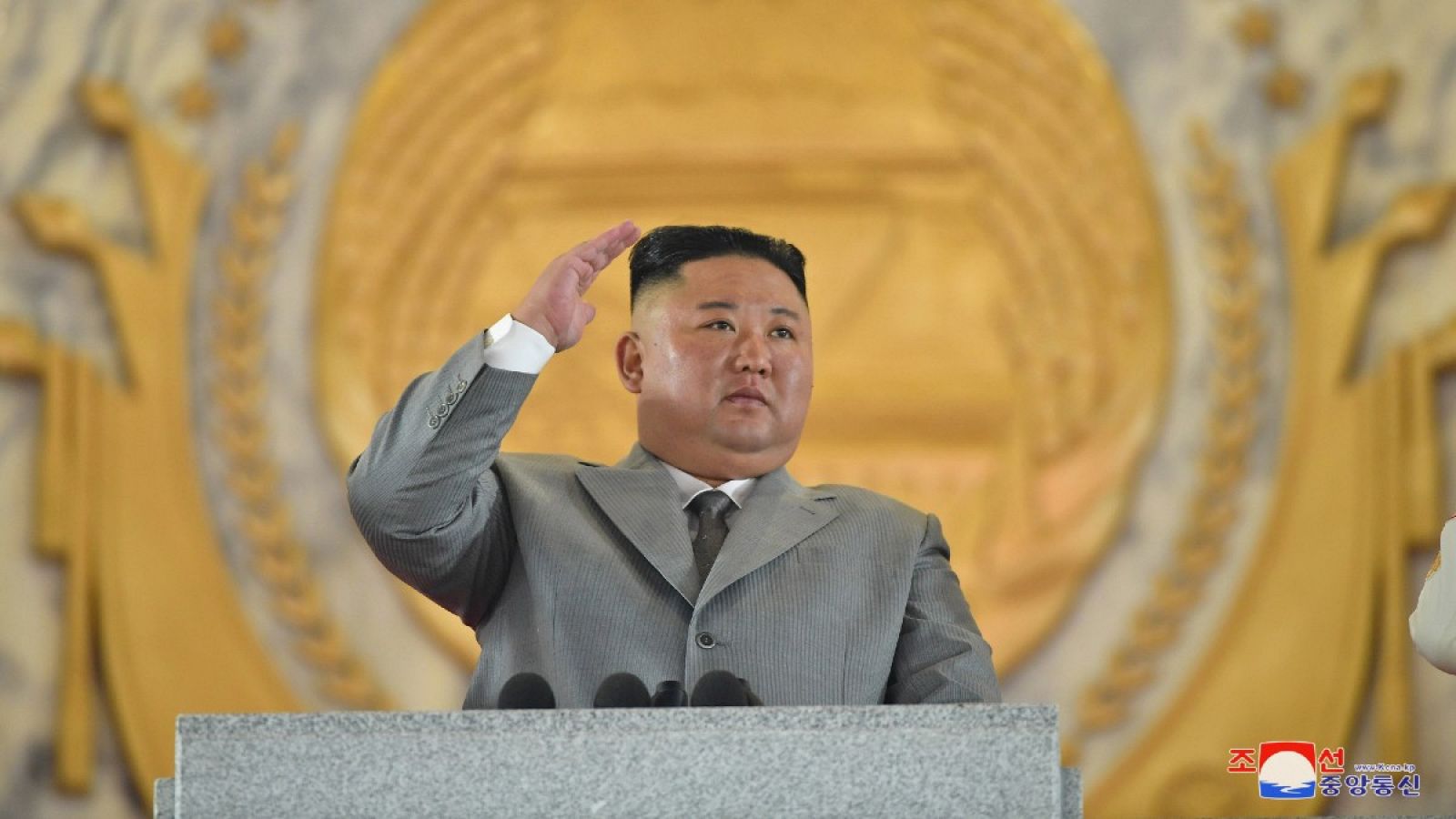 Kim Jong-un durante un desfile militar en 2020 con motivo del 75 aniversario de la fundación del Partido de los Trabajadores de Corea