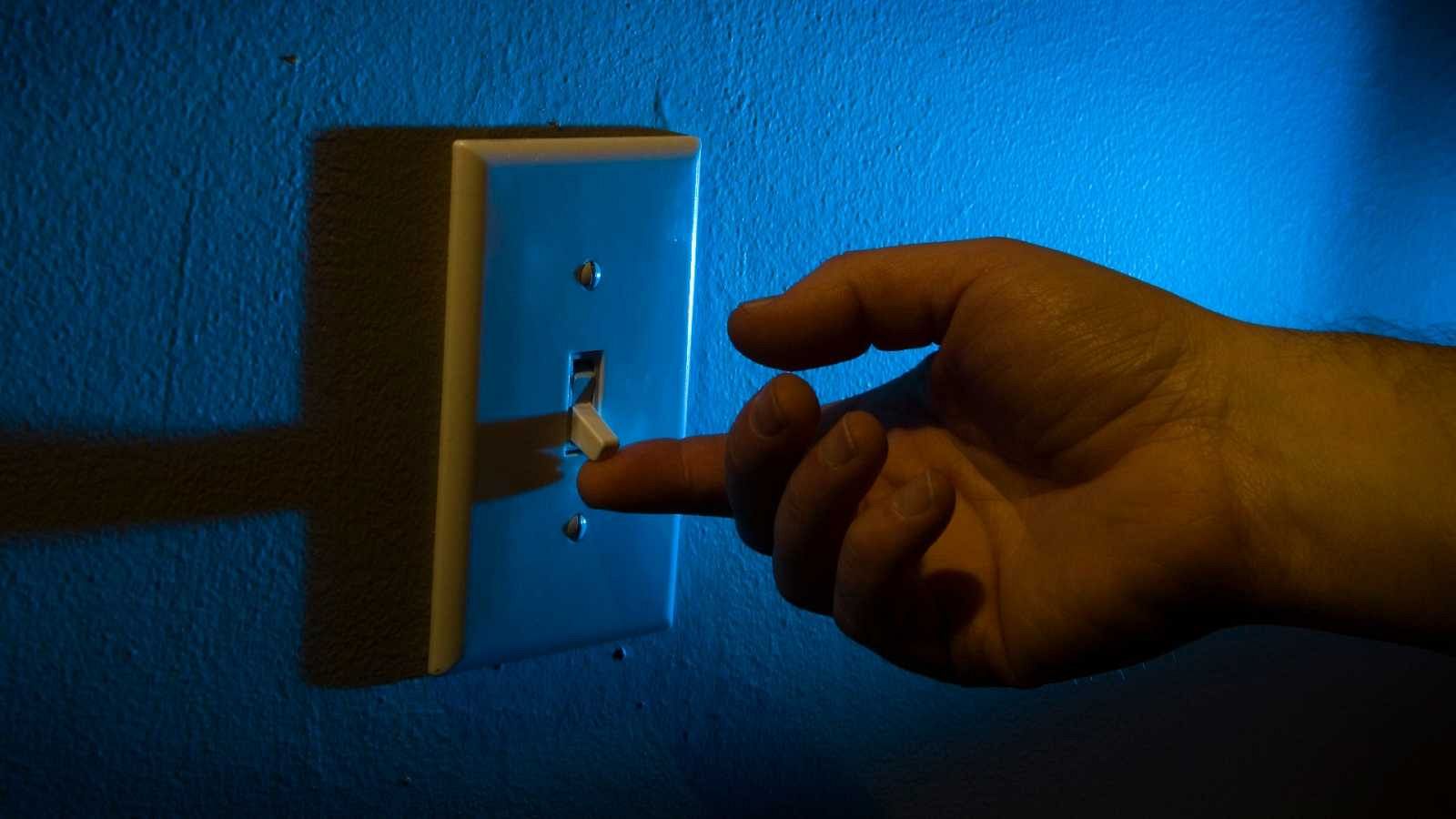 Interruptor de la llum | Getty Images