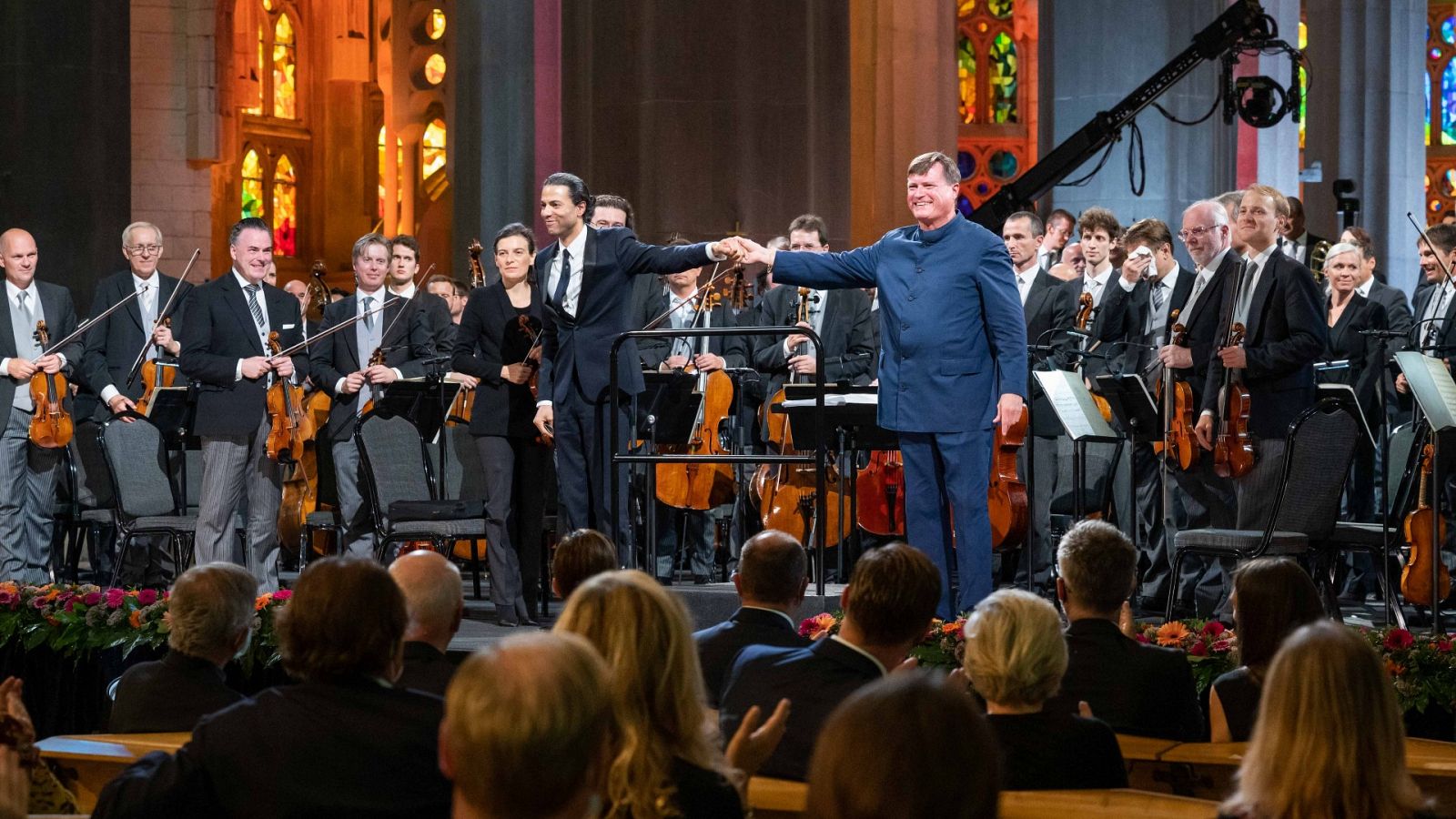 El mestre Christian Thielemann i el músic i compositor Samy Moussa en un moment del concert de la Filharmònica de Viena a la Sagrada Família