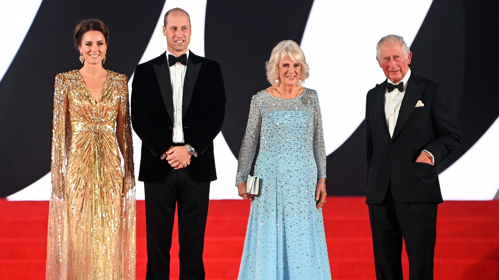 La familia real británica en el estreno de 'Sin tiempo para morir'