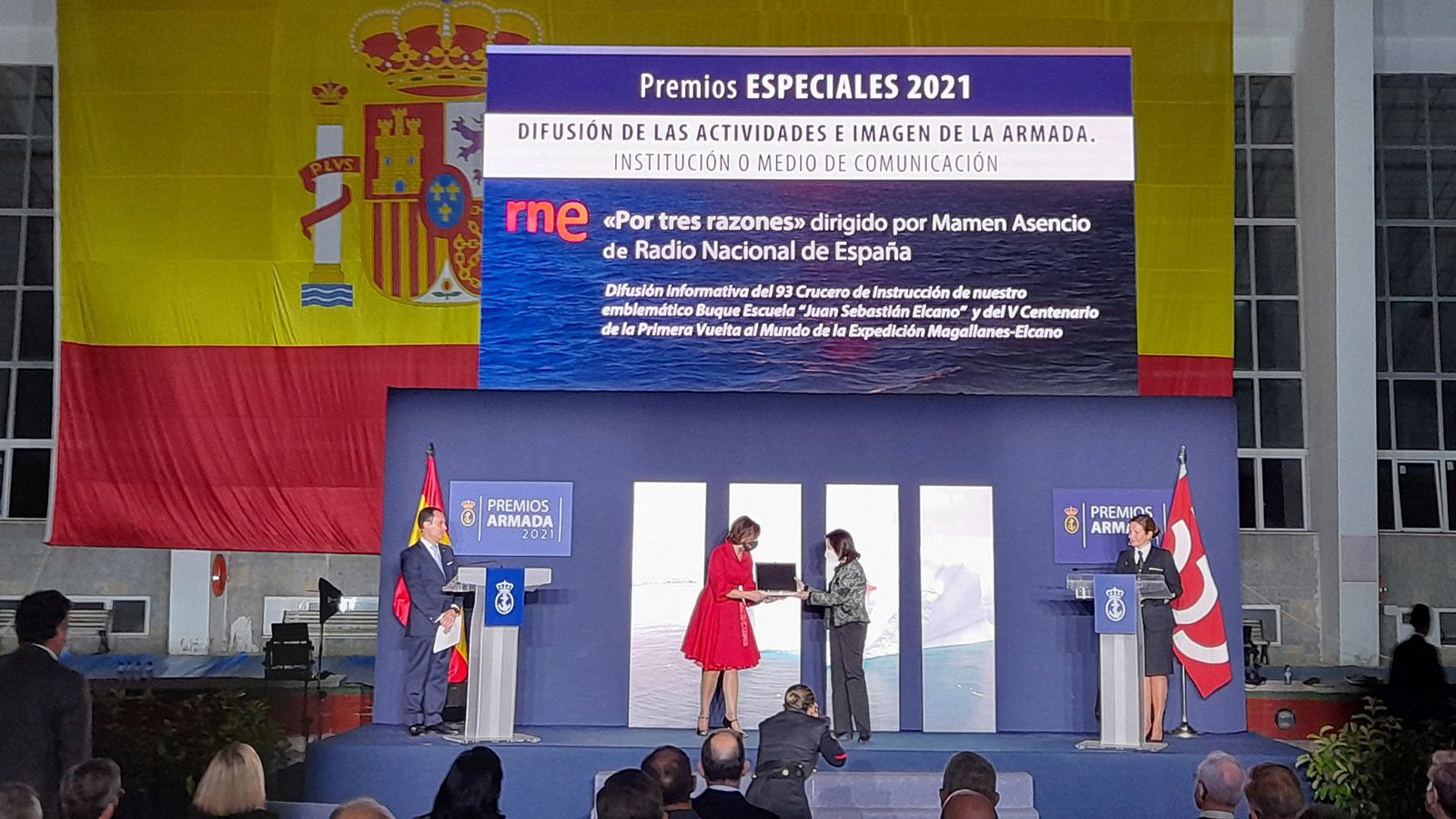Entrega el premio la ministra de Defensa, Margarita Robles