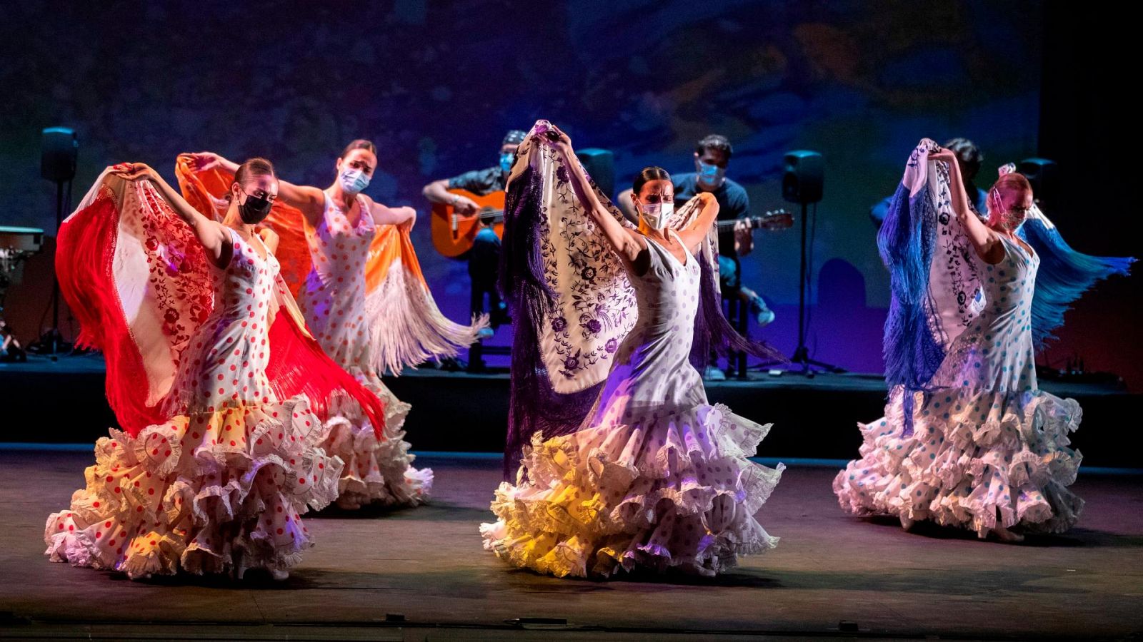 El Ballet Nacional de España durante el ensayo del espectáculo dedicado al centenario del bailarín Antonio Ruiz Soler