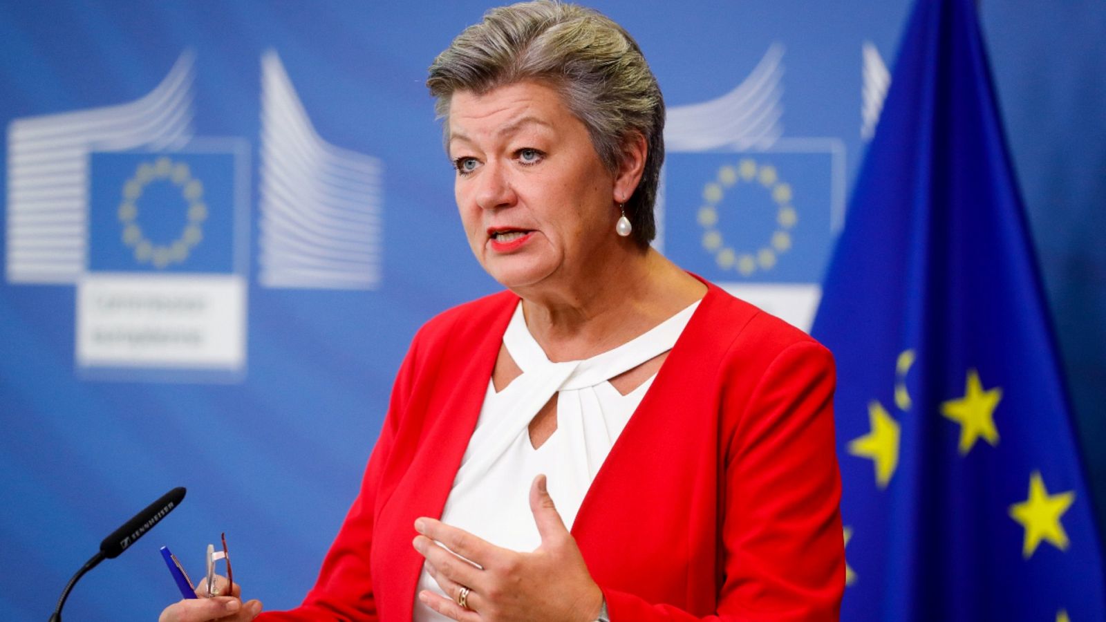 La comisaria europea de Interior, Ylva Johansson, durante una rueda de prensa en Bruselas el jueves 7 de octubre de 2021.