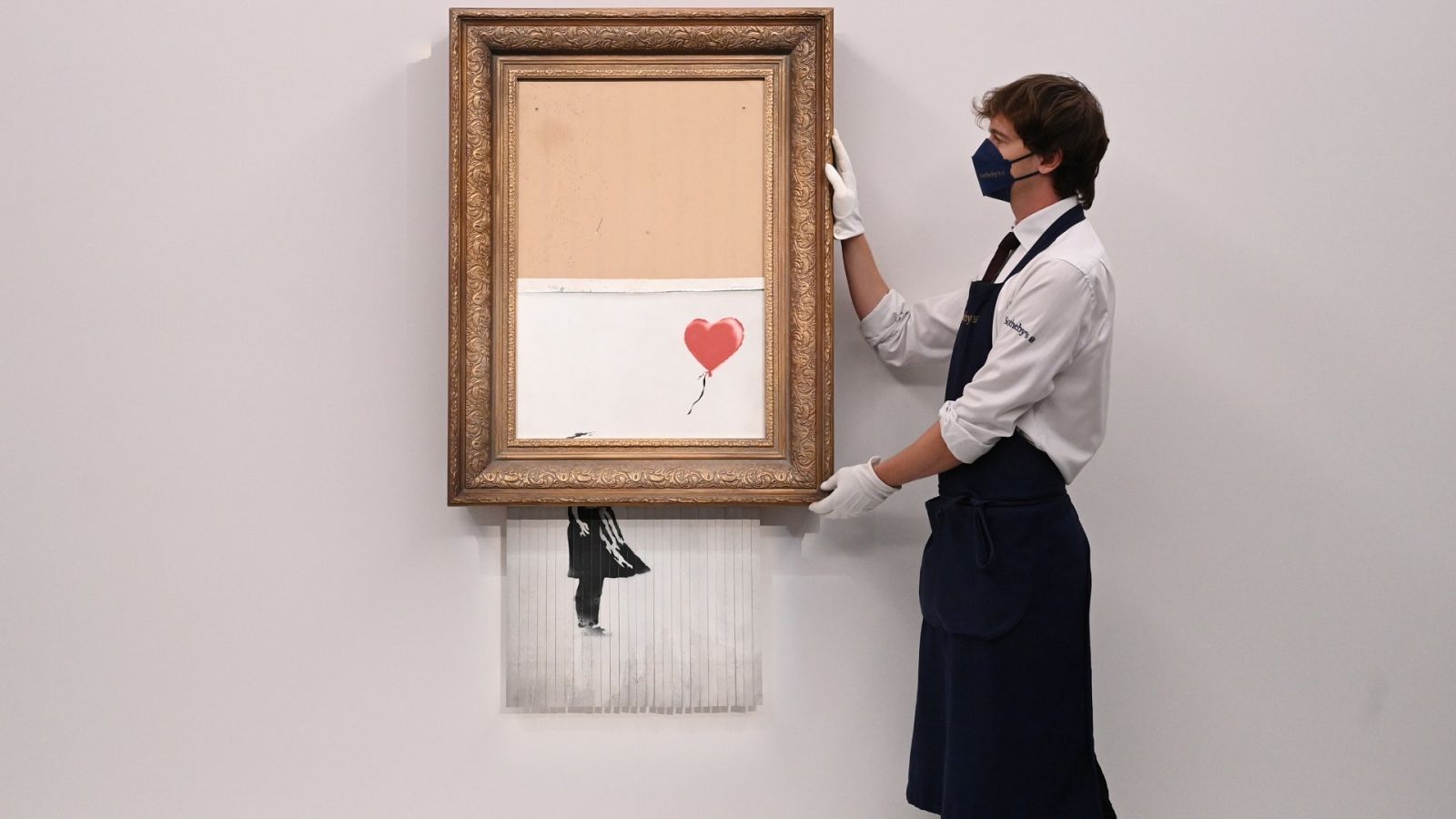  Love is in the Bin, la obra que se autodestruyó de Banksy