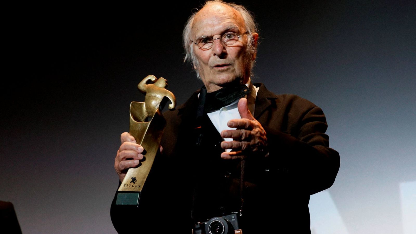 El director de cine, Carlos Saura, tras recibir el Gran Premio Honorífico del Festival de Cine Fantástico de Sitges.