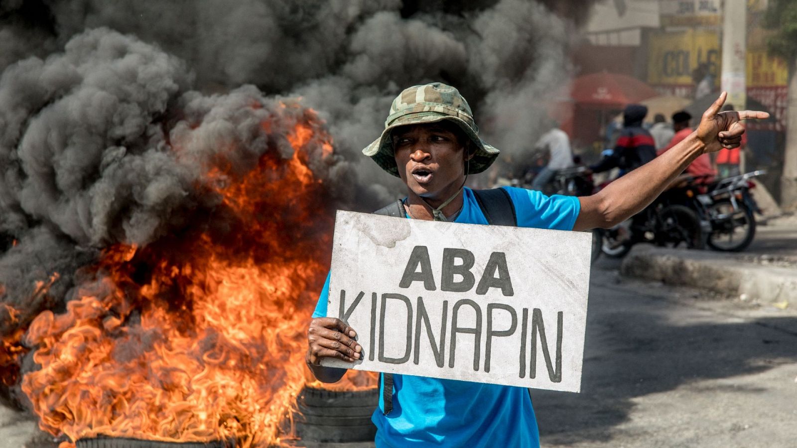Imagen de archivo del 10 de diciembre de 2020, de una manifestación en Puerto Príncipe (Haití) exigiendo el derecho a la vida ante el aumento de los secuestros perpetrados por pandillas.