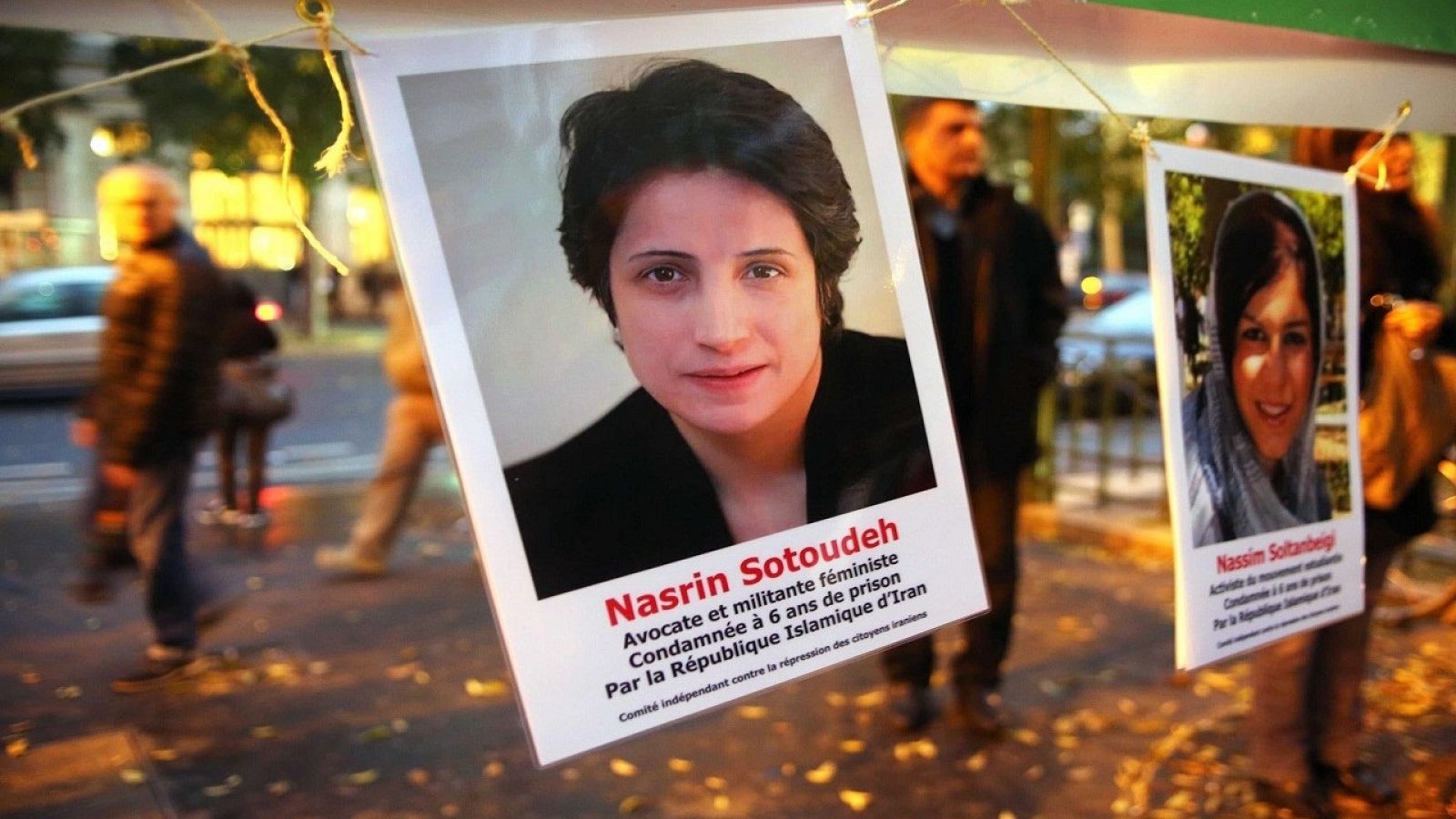 Cartel de recogida de firmas para liberar a Nasrin Sotoudeh