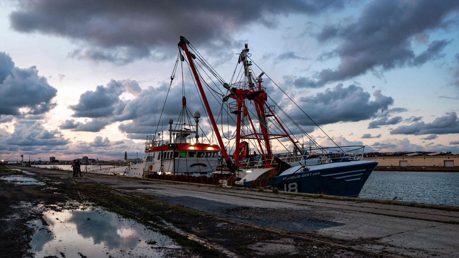 El barco "Cornelis-Gert Jan" atracado en Le Havre (Francia)