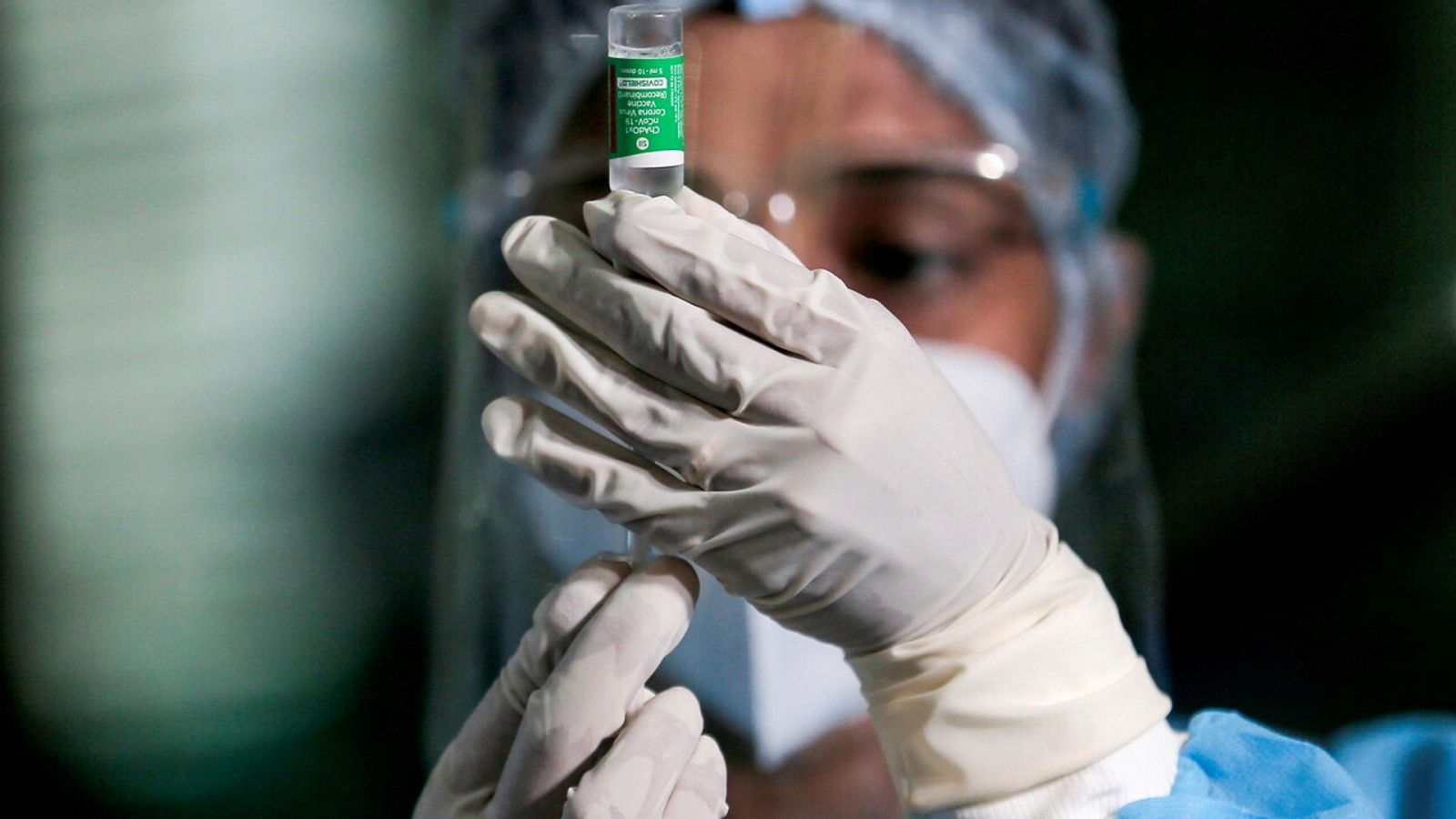 Vacunación con AstraZeneca en Colombo, Sri Lanka. REUTERS/Dinuka Liyanawatte