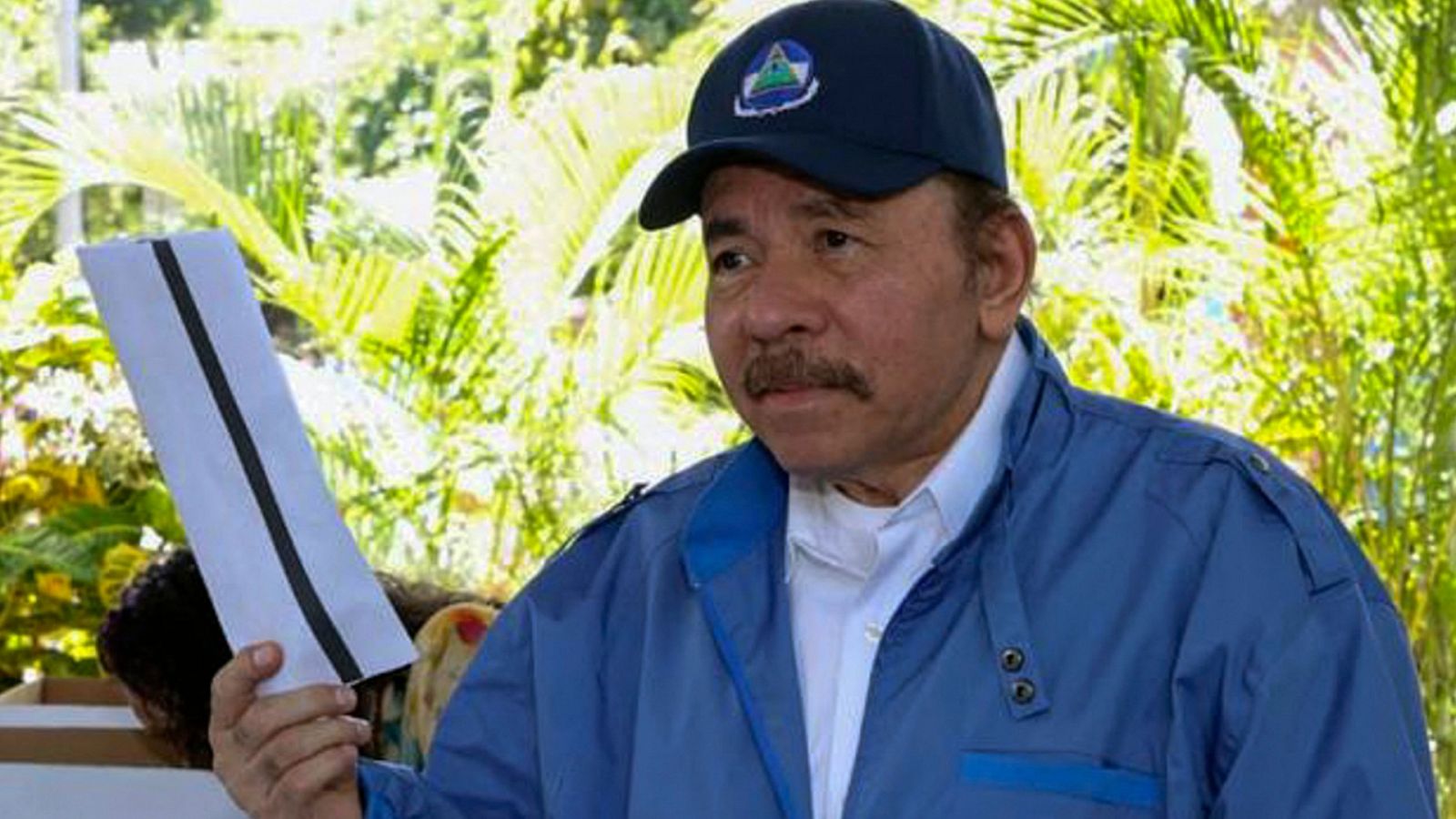 Una imagen del presidente de Nicaragua, Daniel Ortega, minutos antes de depositar su voto durante los comicios del domingo 7 de noviembre de 2021.