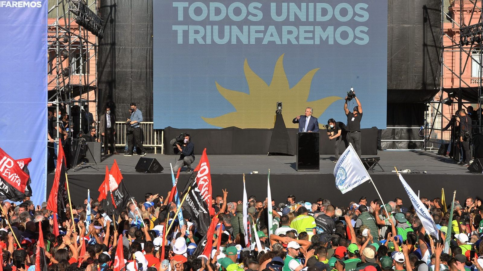 El presidente de Argentina, Alberto Fernández, participa en un acto en Buenos Aires