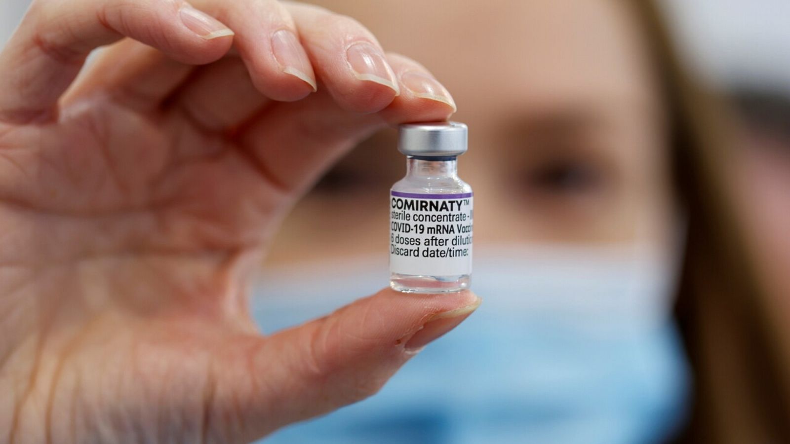 Una dosis de la vacuna Cominarty, de Pfizer-BioNTech, en Francia. REUTERS/Eric Gaillard