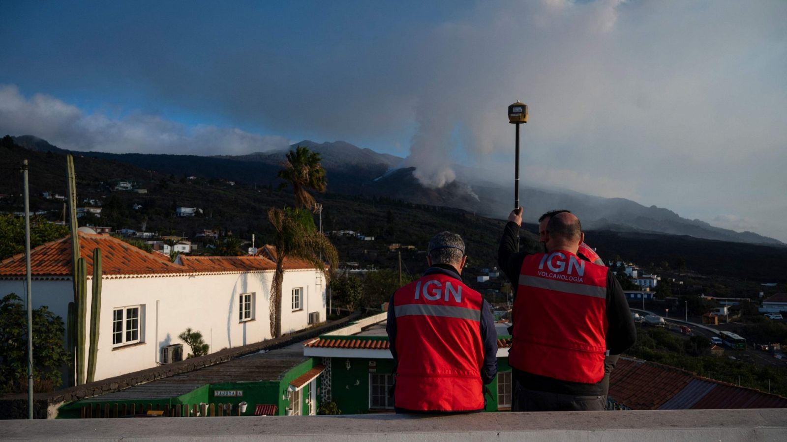 Expertos del Instituto Geográfico Nacional vigilan el proceso eruptivo de La Palma