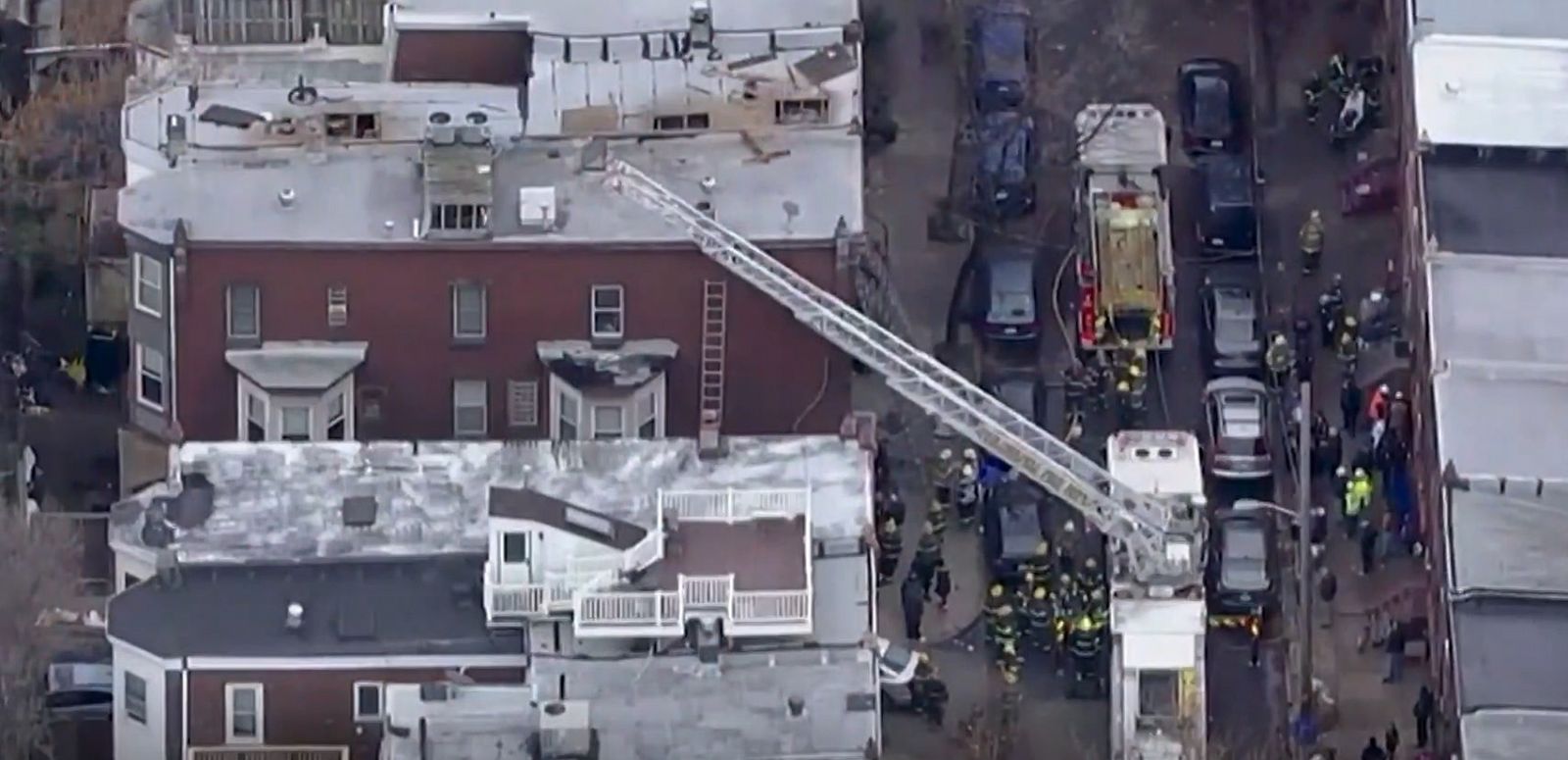 Mueren 13 personas en el incendio de un edificio en Filadelfia