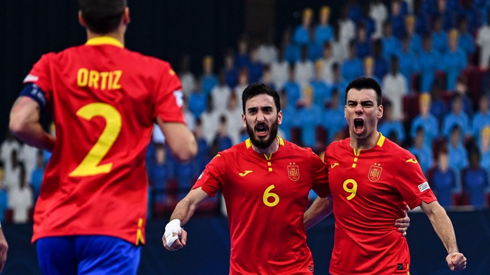 Los jugadores de la Selección Española de Fútbol Sala celebran uno de sus goles ante Bosnia en el Europeo 2022.