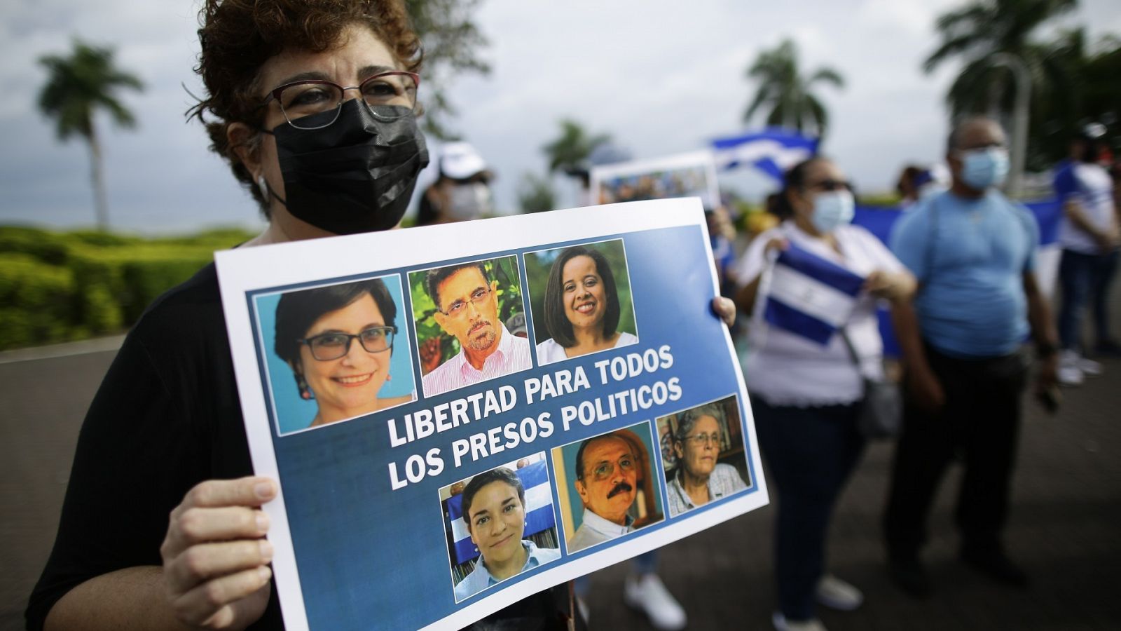 Nicaragüenses protestan en Panamá y exigen libertad para presos políticos