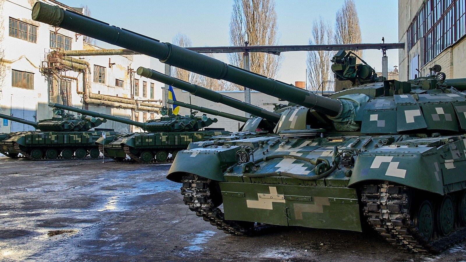 Tanques ucranianos en la ciudad oriental de Kharkiv