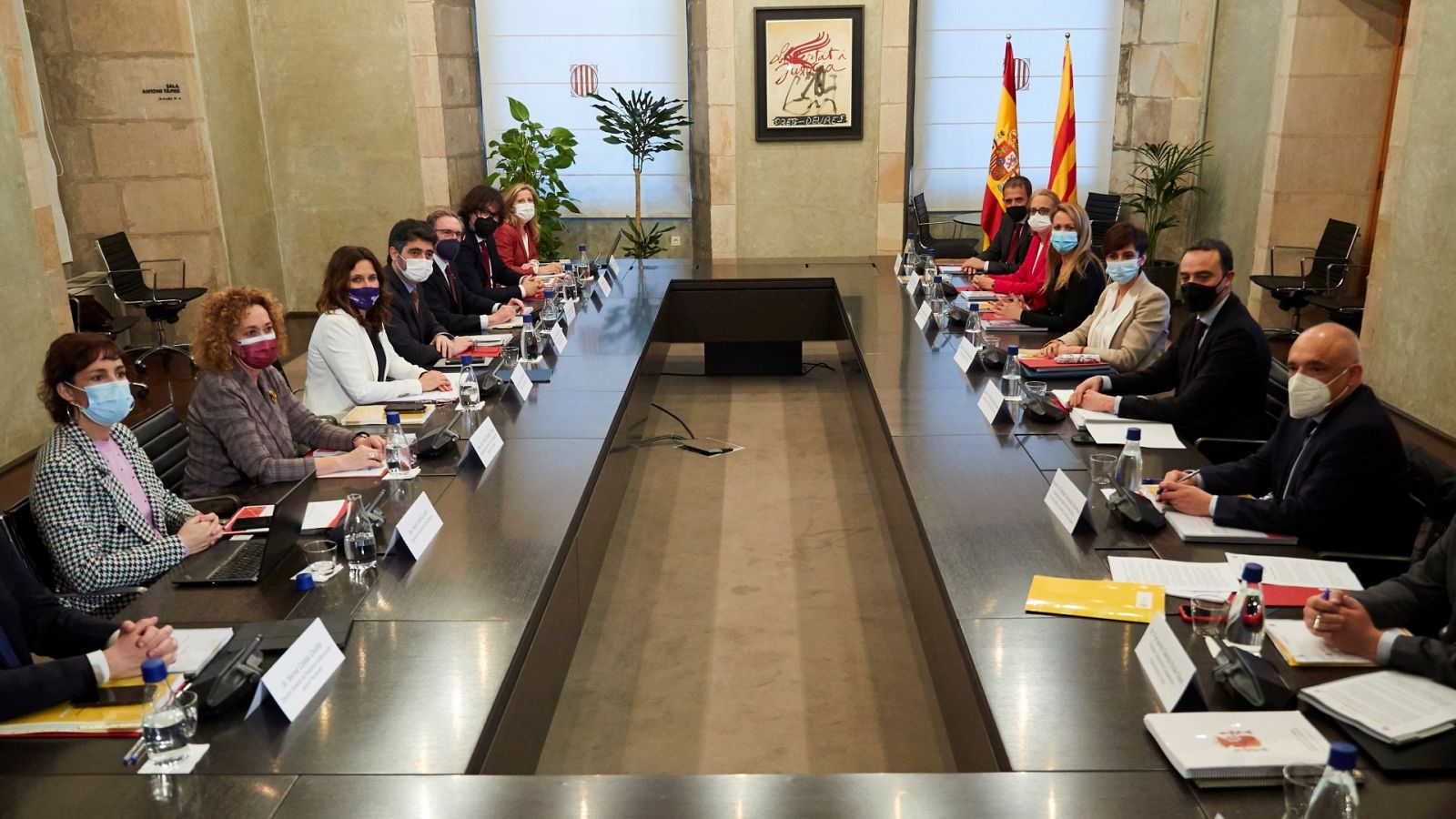 Reunión de la Comisión Bilateral Estado-Generalitat en el Palau de la Generalitat en Barcelona