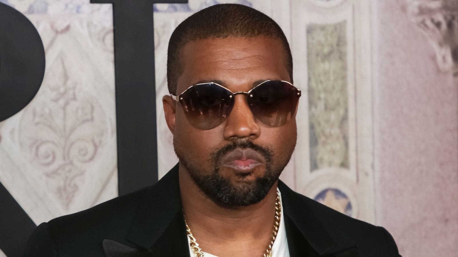 Kanye West crea su propio dispositivo para 'Donda 2'