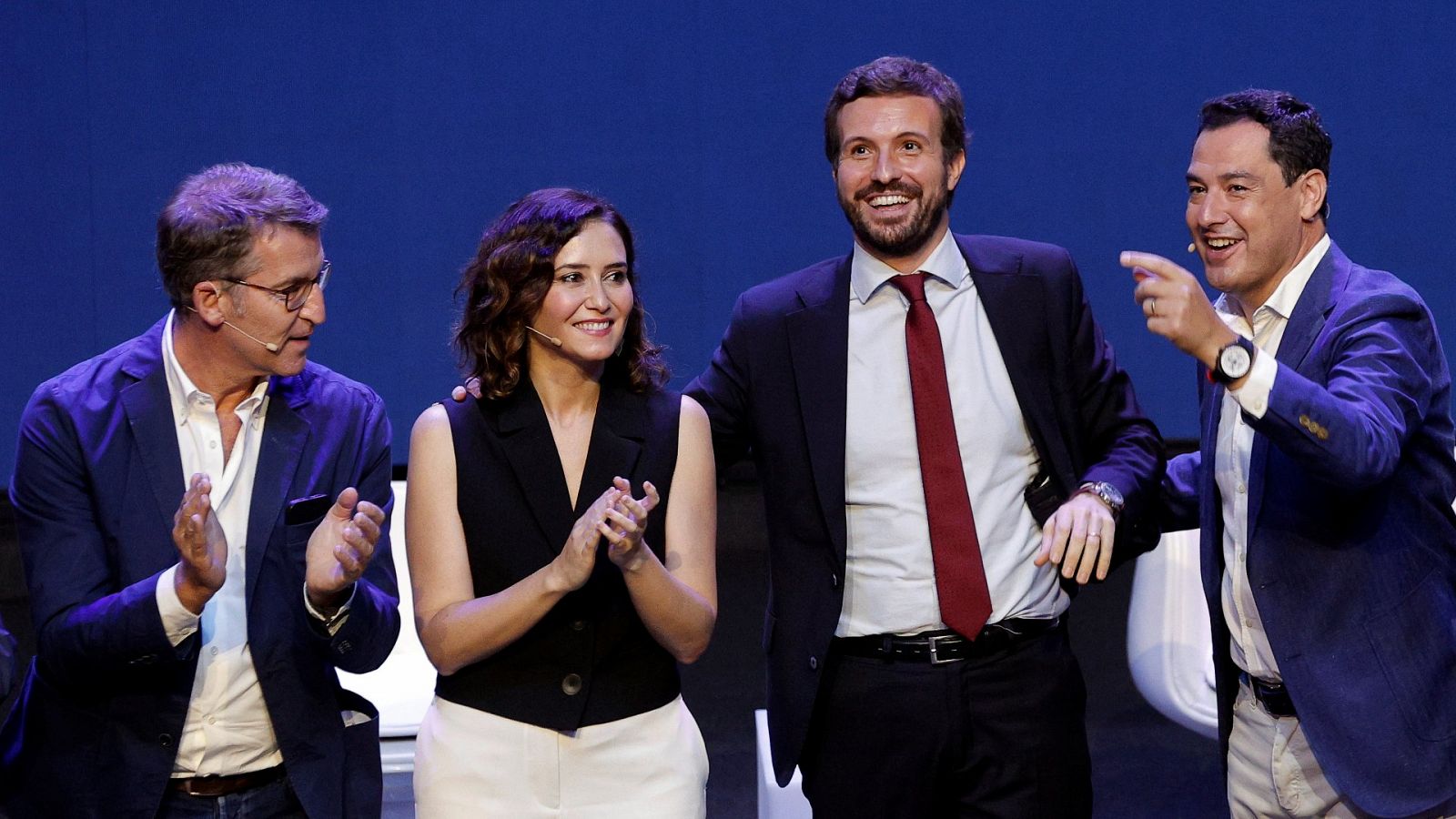 La presidenta de la Comunidad de Madrid, Isabel Díaz Ayuso (2i), el presidente de la Xunta de Galicia, Álberto Núñez Feijoo (i), el presidente de la Junta de Andalucía, Juan Manuel Moreno Bonilla (d), y el líder del Partido Popular, Pablo Casado