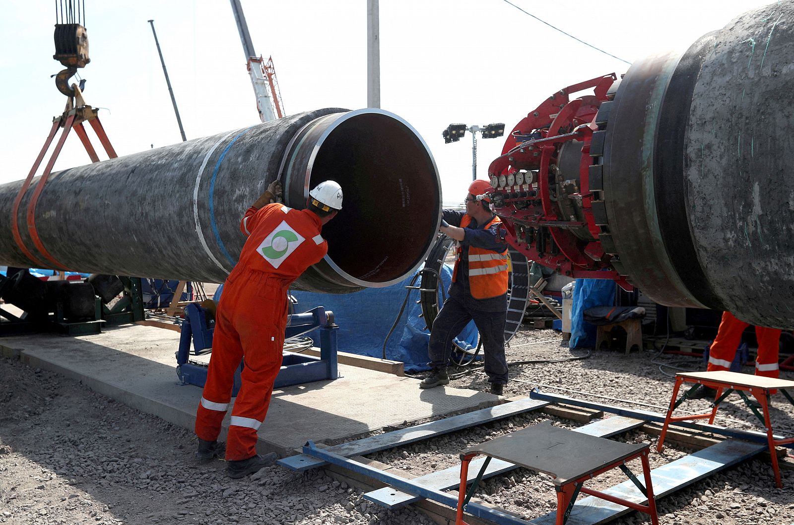 Trabajadores durante la construcción del gaseoducto Nord Stream 2, en Rusia (2019)