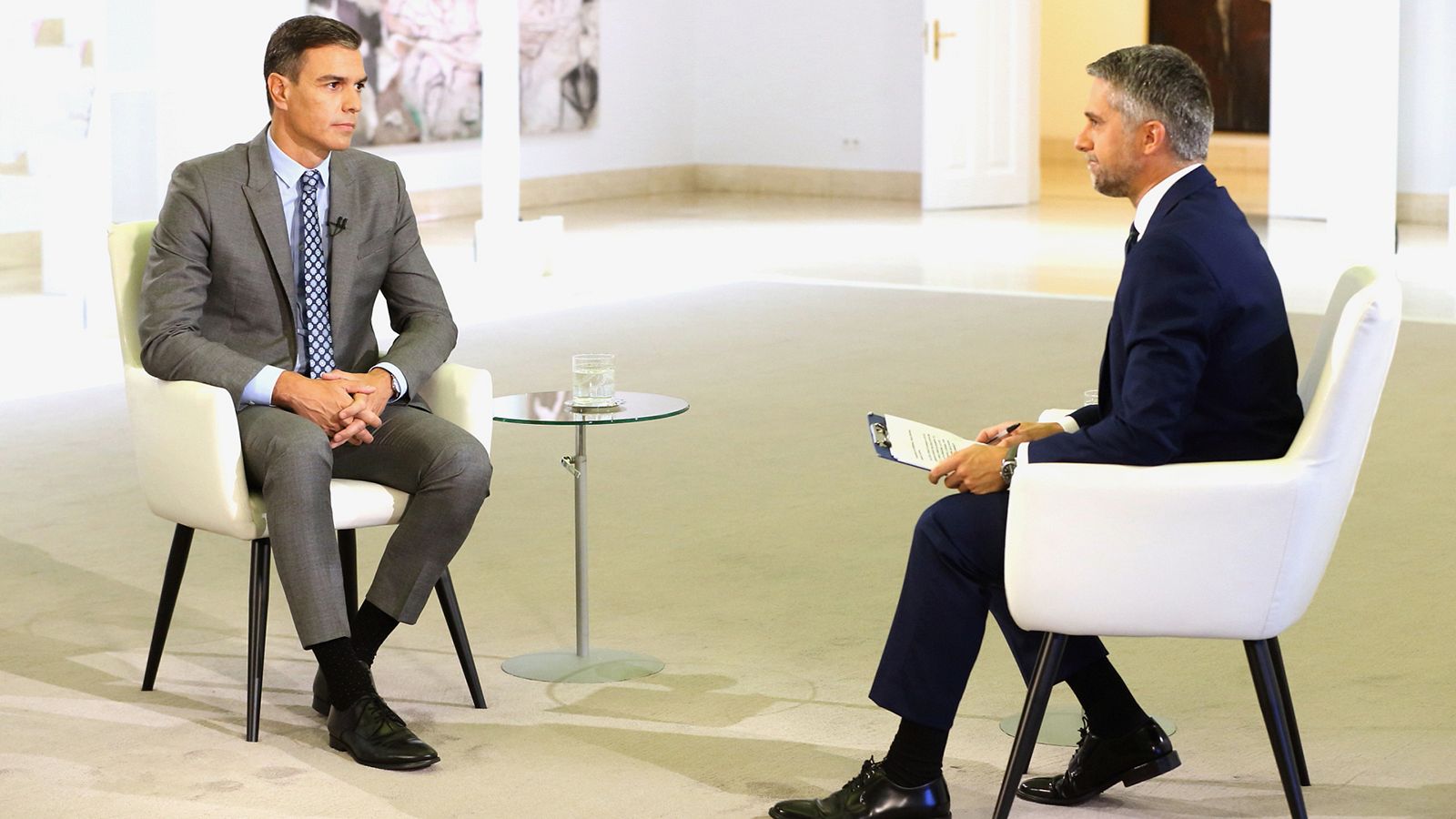  Pedro Sánchez y Carlos Franganilllo en la última entrevista mantenida en el Palacio de la Moncloa