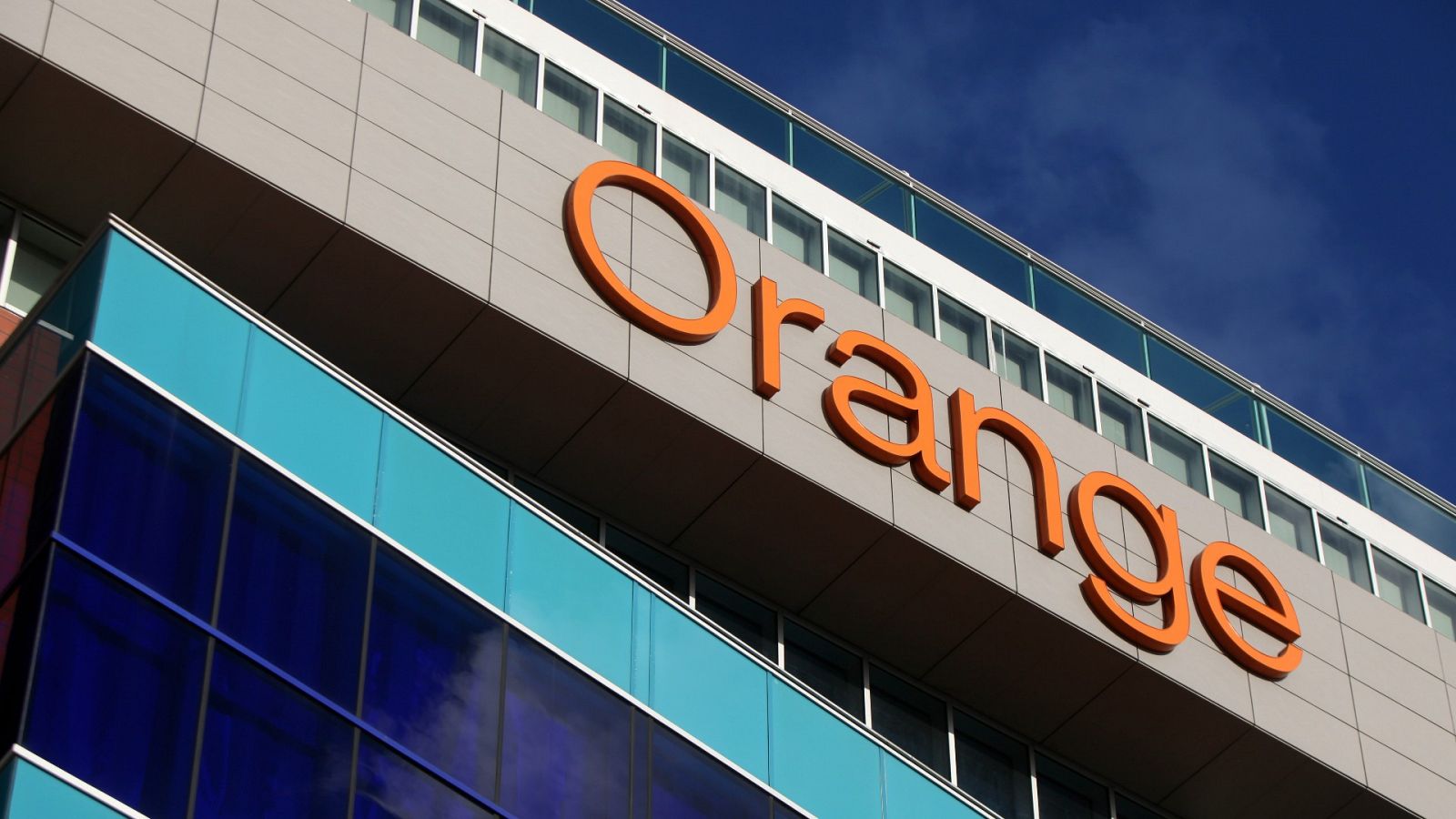 Detalle del logo de Orange