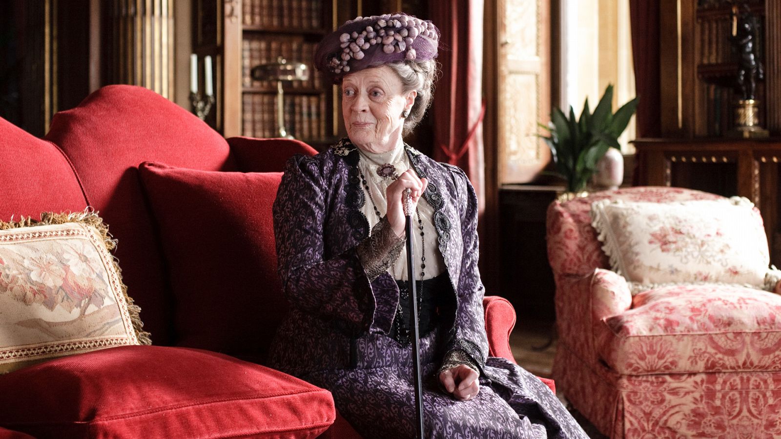 Maggie Smith interpreta a Lady Violet en Downton Abbey