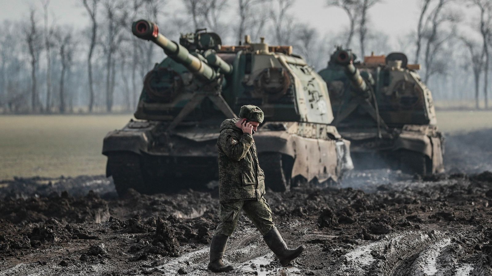 Vehículos blindados rusos en la región de Rostov, en Rusia