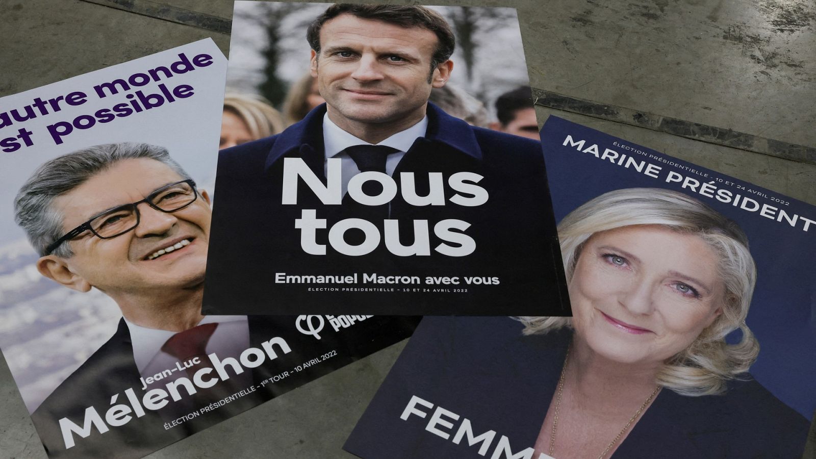 Pósteres oficiales de los candidatos Jean-Luc Mélenchon, Emmanuel Macron y Marine Le Pen en la campaña presidencial francesa