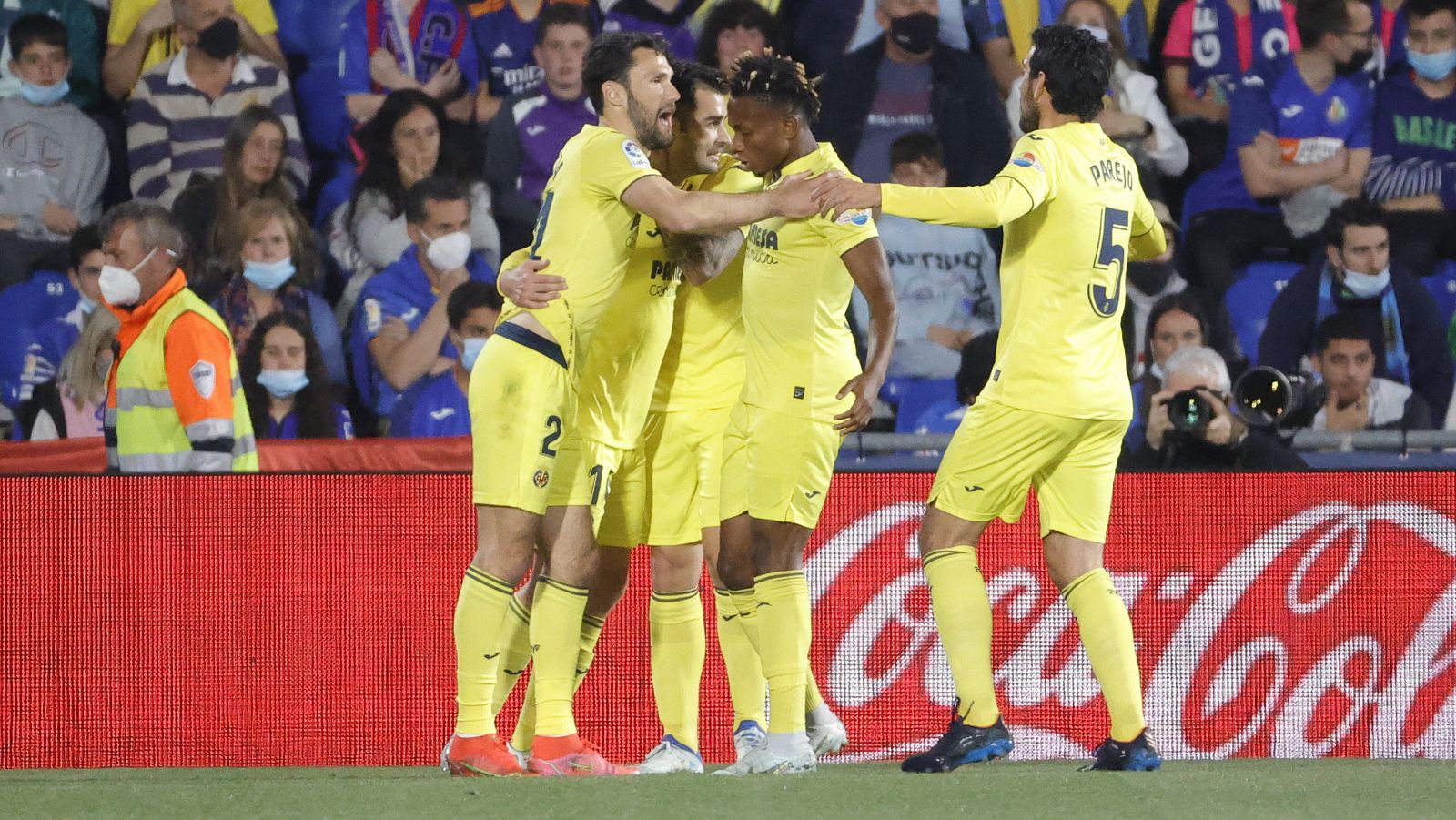 Los jugadores del Villarreal celebran el gol de Gerard Moreno contra el Getafe.