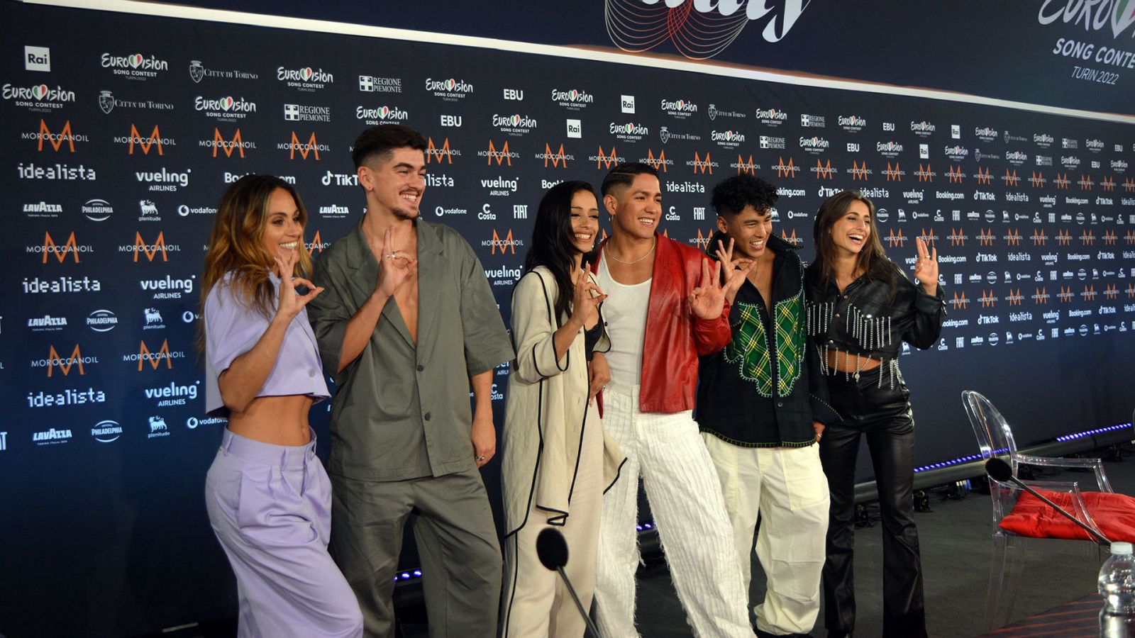Chanel y su equipo de baile durante su primera rueda de prensa en Turín