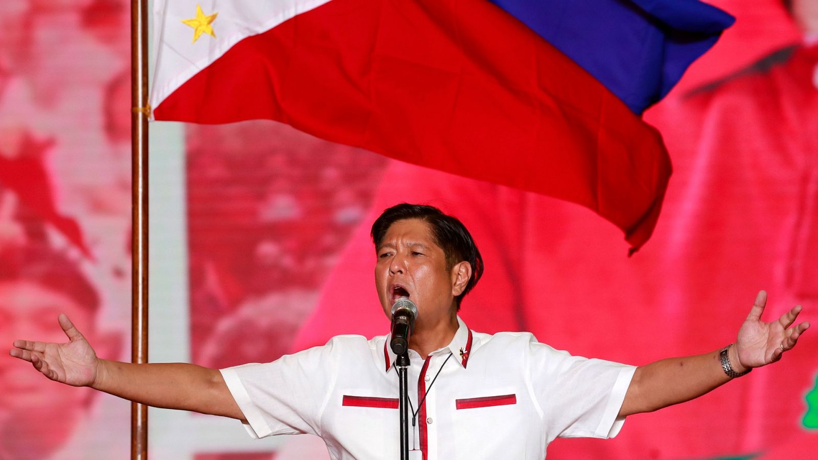 'Bongbong' Marcos, el hijo del dictador fallecido Ferdinand Marcos en su último día de campaña