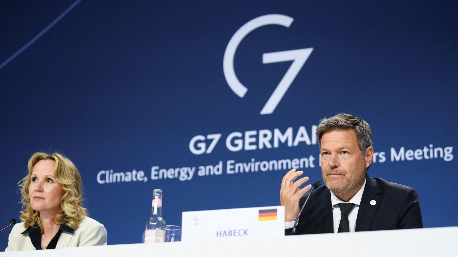 Rueda de prensa de la reunión del G7 en la que se han comprometido a descarbonizar el sector eléctrico en 2035