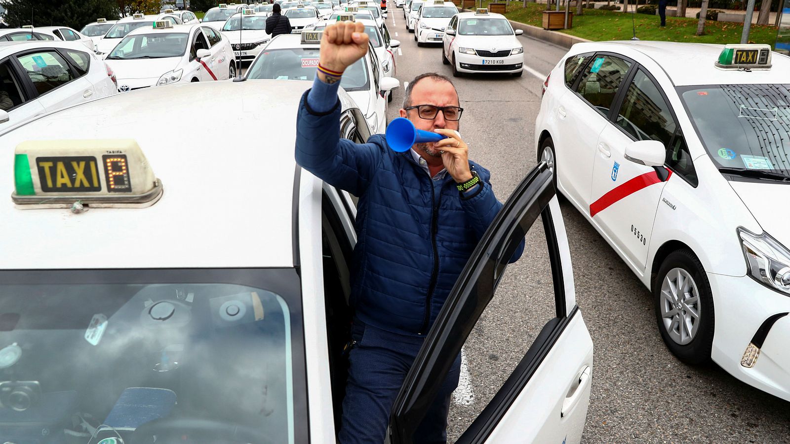 Los taxistas de Madrid se manifiestan contra la 'nueva ley' de los VTC