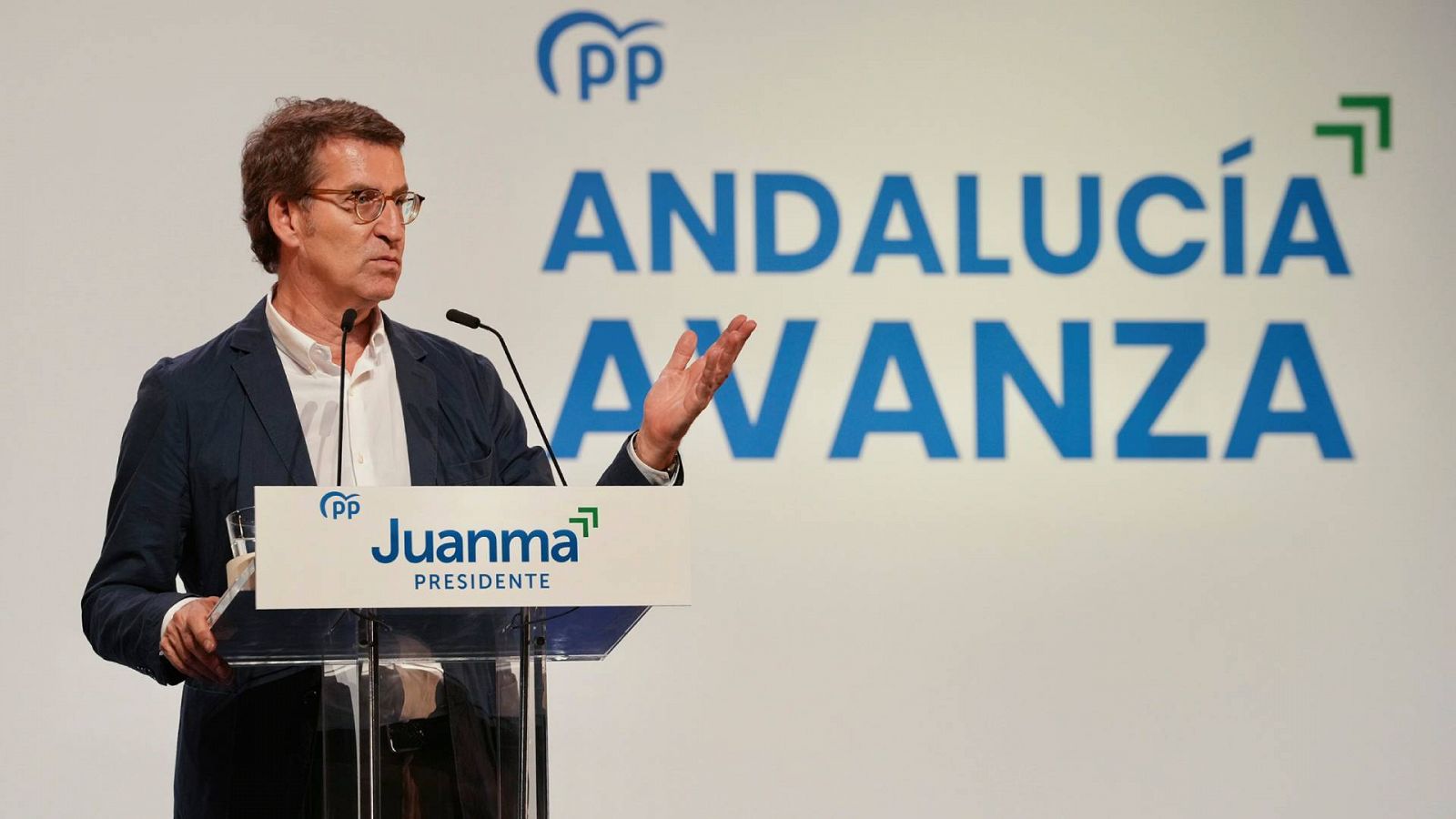 El presidente del Partido Popular, Alberto Núñez Feijóo, participa en el acto electoral que los populares celebran este viernes en Estepona
