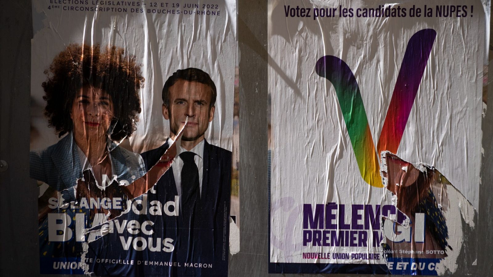 Carteles de la campaña electoral en Marsella, Francia. Foto: AP Photo/Daniel Cole