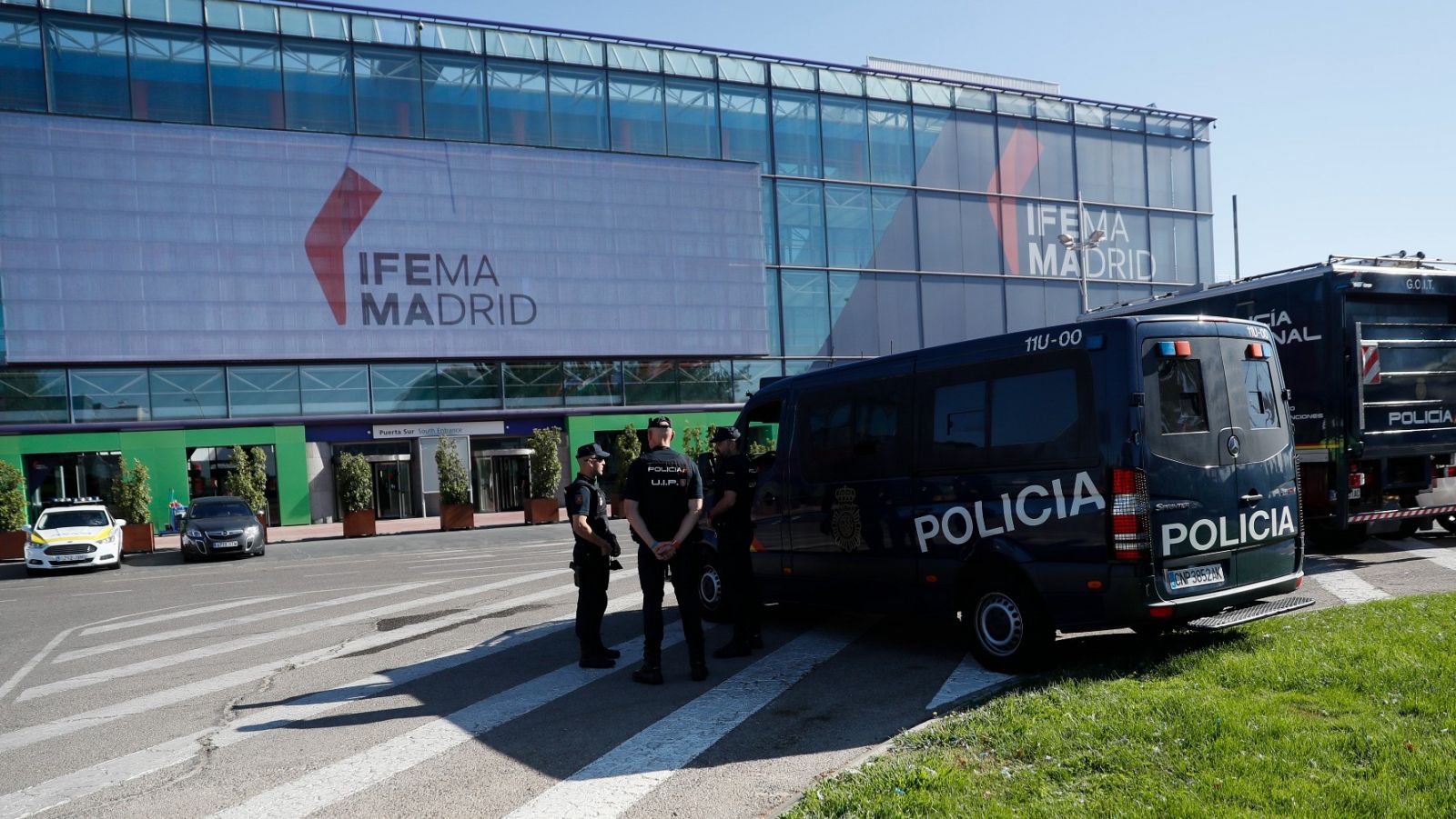La Policía patrulla IFEMA, donde se celebra la cumbre de la OTAN