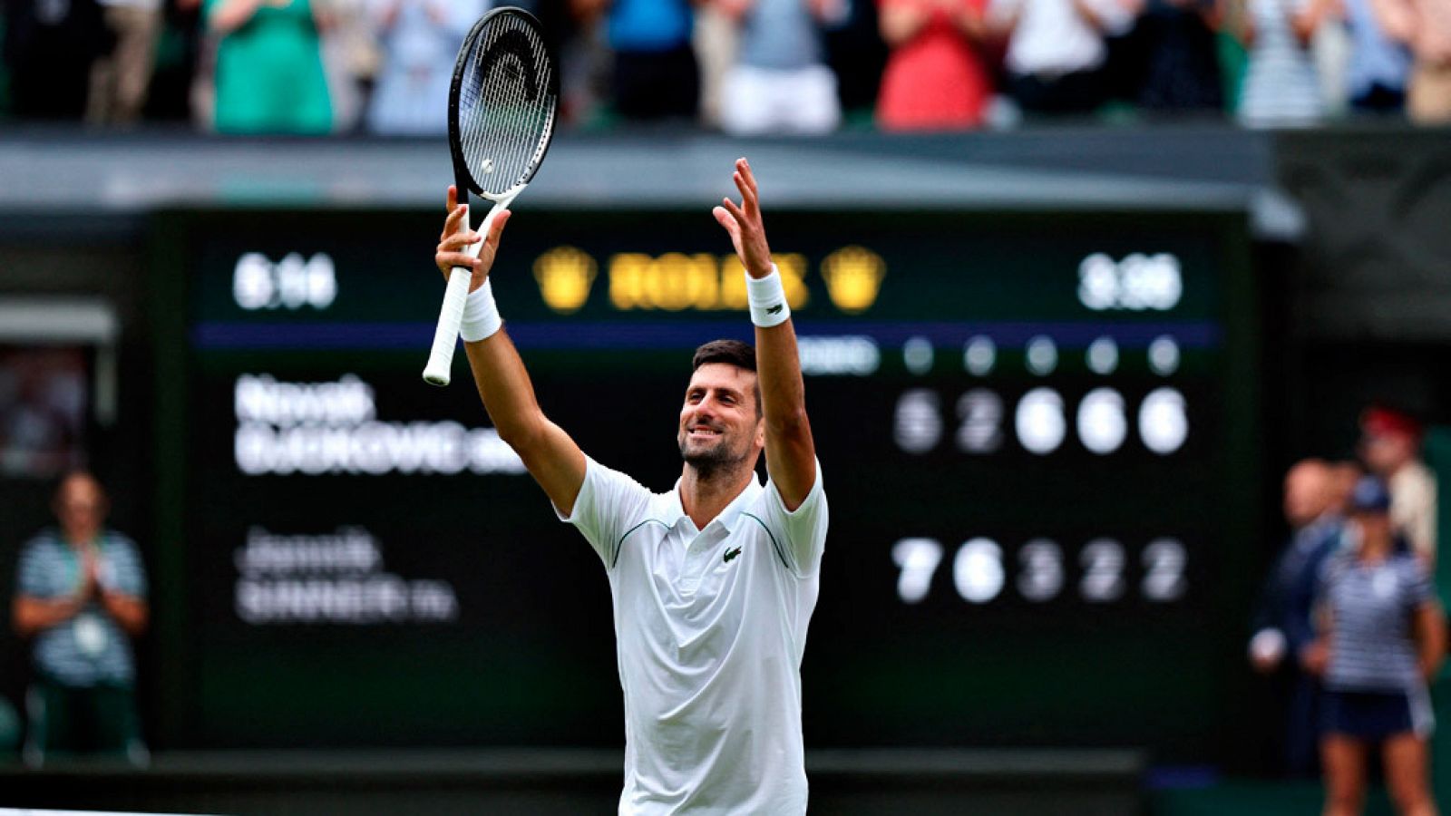 Novak Djokovic remonta ante Sinner y accede a las semifinales de Wimbledon.