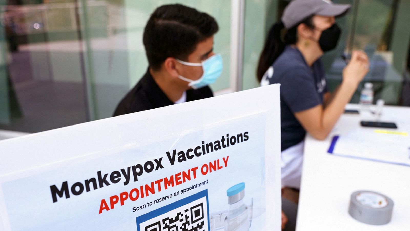 Imagen de un centro de vacunación contra la viruela del mono en Los Ángeles, Estados Unidos.