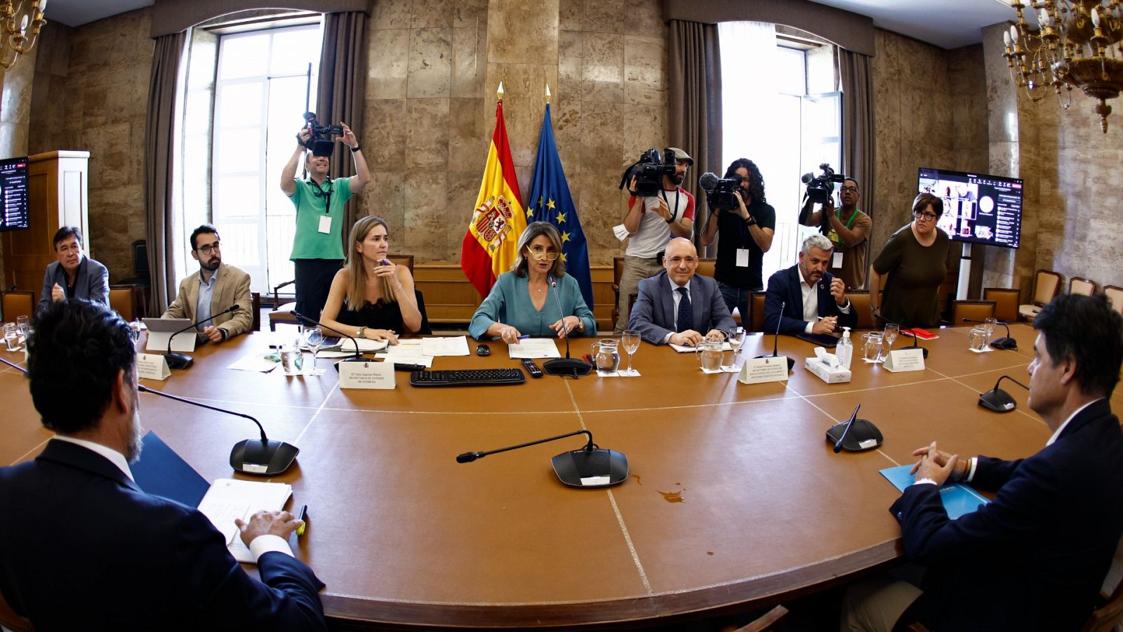 Imagen de la reunión de la ministra de Transición Ecológica, Teresa Ribera, con los portavoces parlamentarios, el pasado 27 de julio.