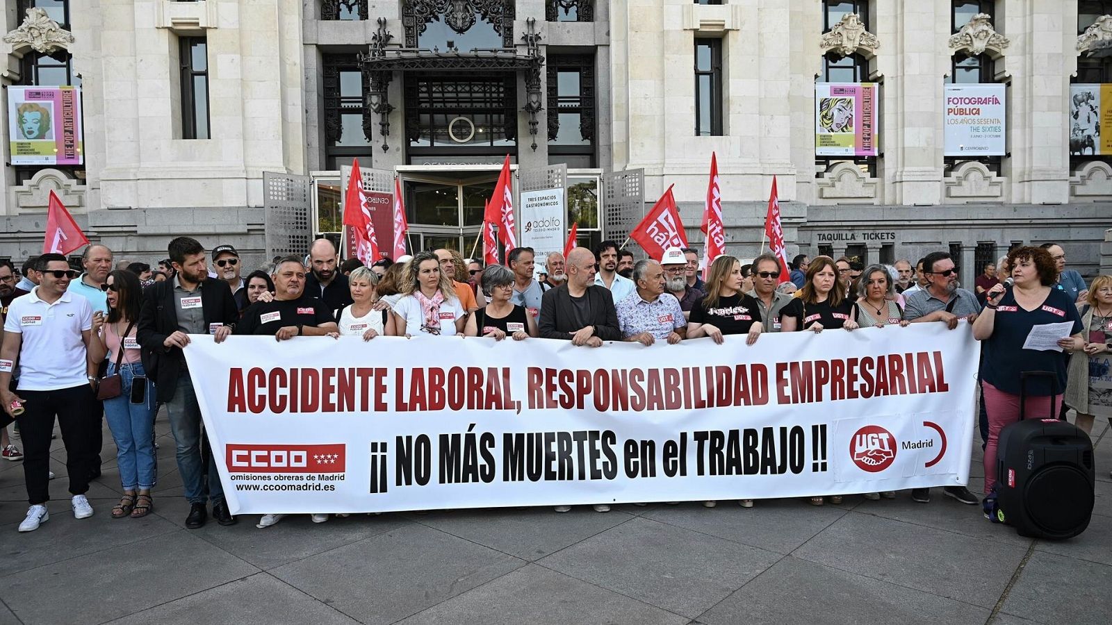 Los secretarios generales de CCOO y UGT, Unai Sordo y Pepe Álvarez, protestando contra los accidentes laborales el pasado 21 julio de 2022.