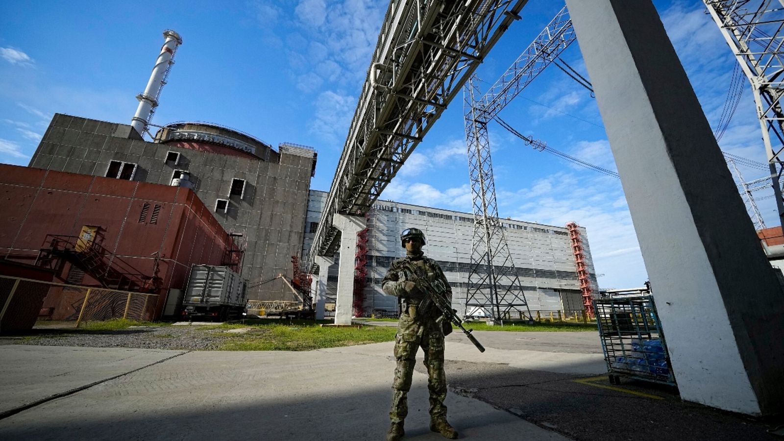Imagen de archivo del 1 de mayo de 2022 de la central nuclear de Zaporiyia.