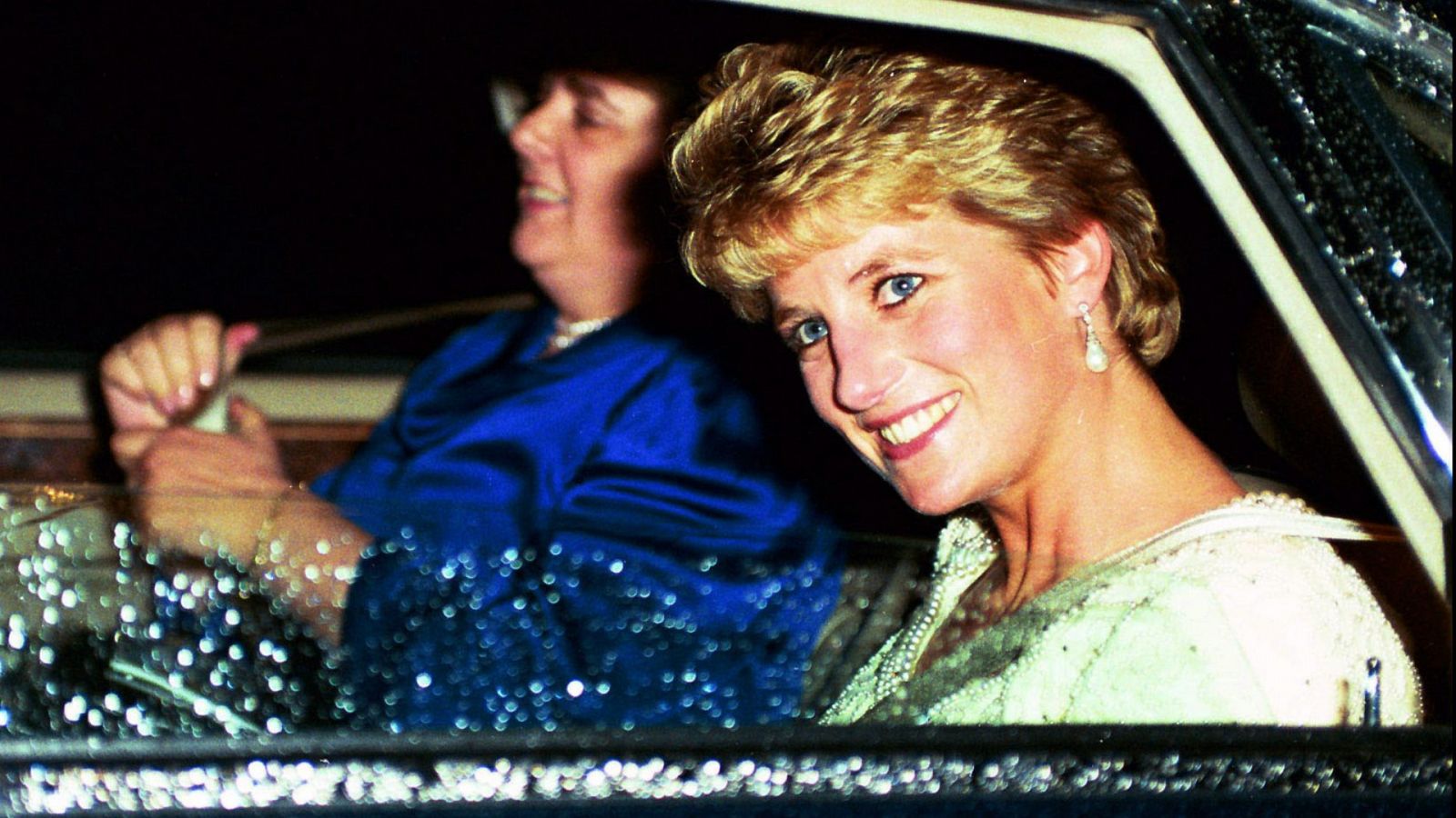 Imagen de Diana de Gales en un coche
